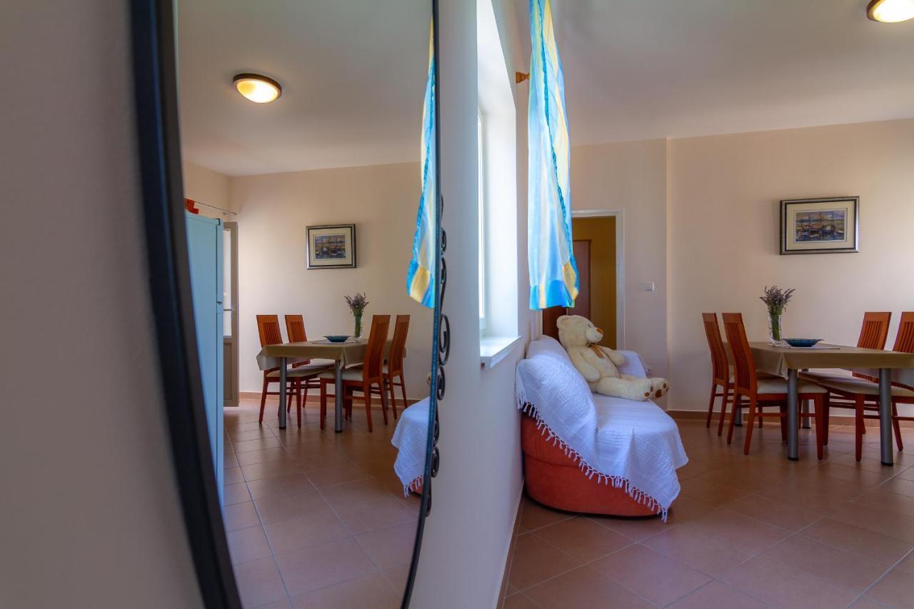 Apartman Haus Maja Banjol Εξωτερικό φωτογραφία