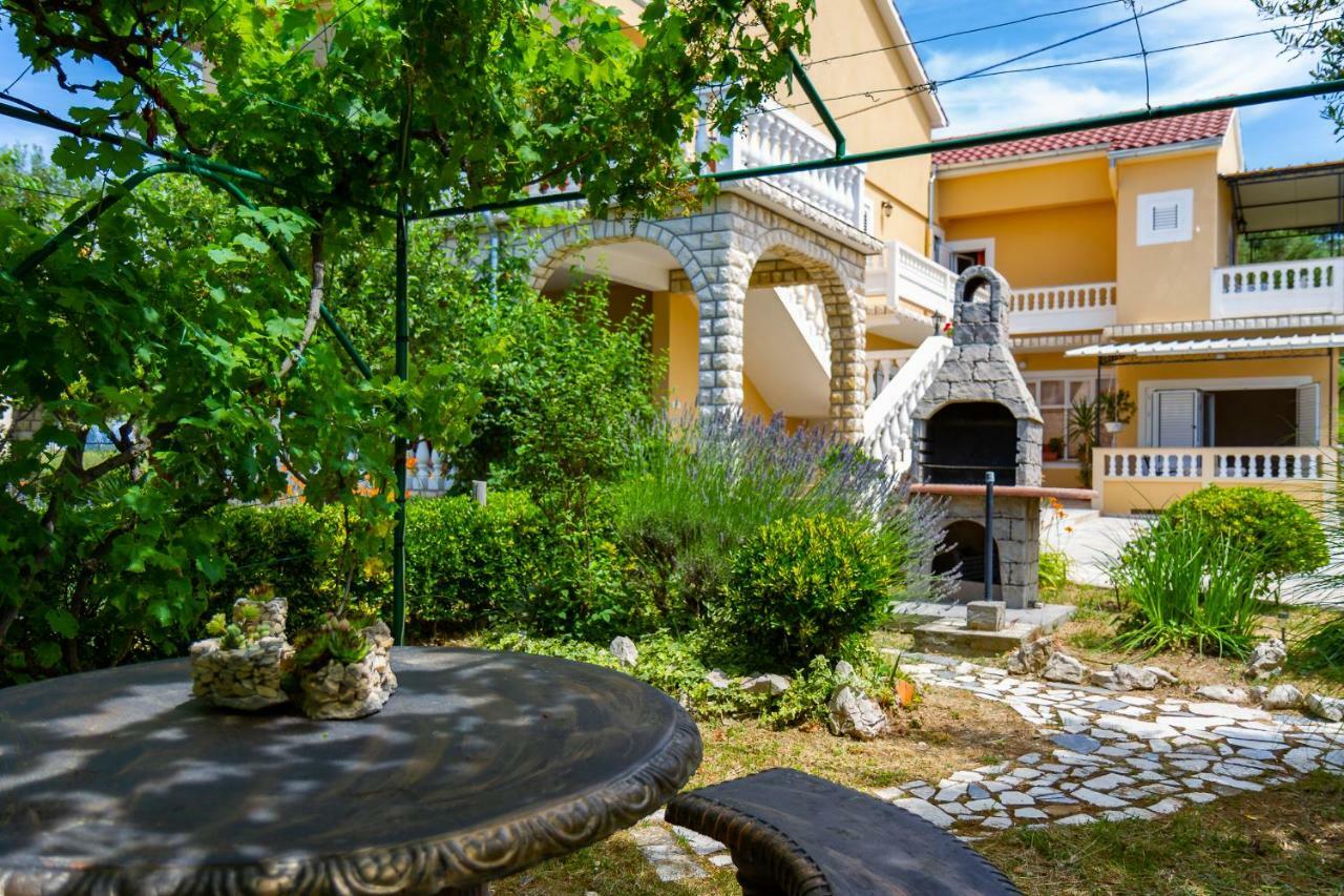 Apartman Haus Maja Banjol Εξωτερικό φωτογραφία