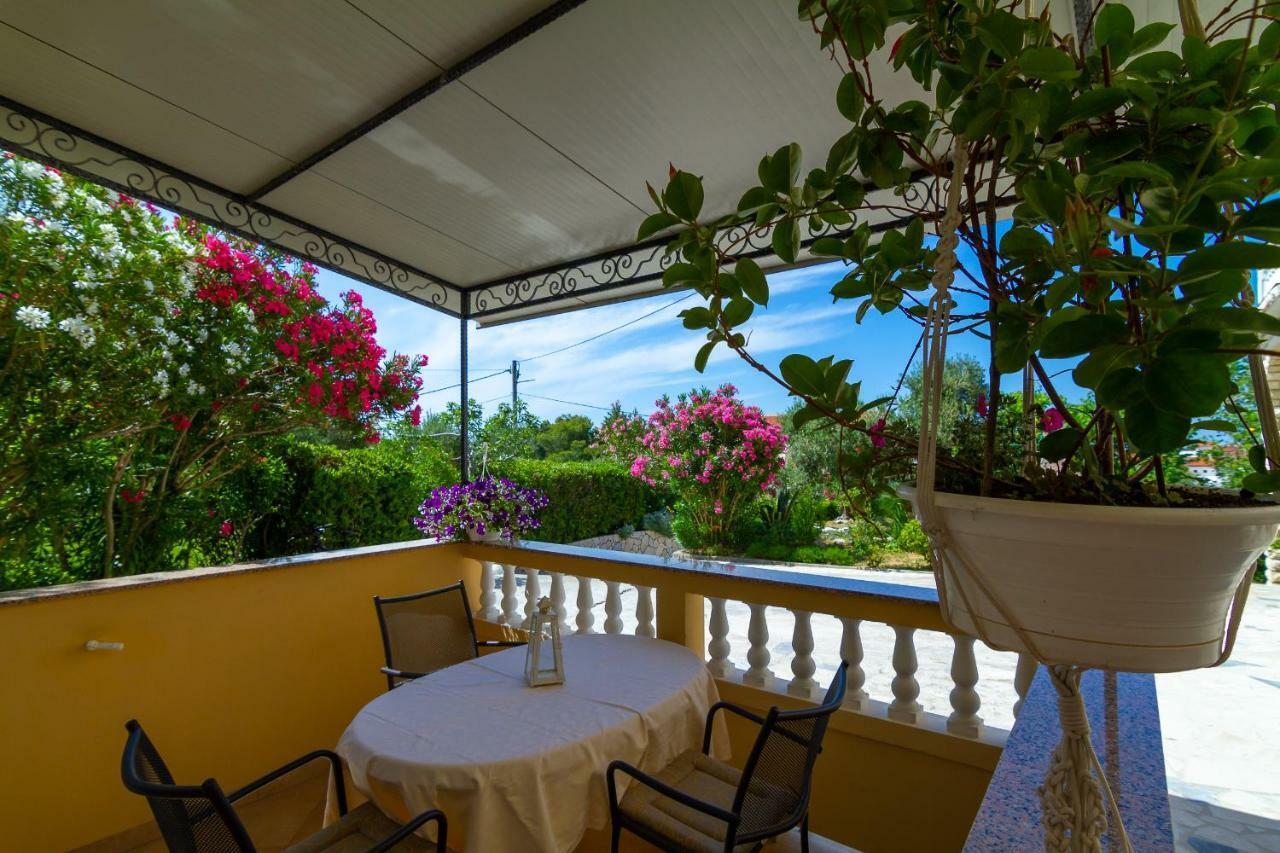 Apartman Haus Maja Banjol Εξωτερικό φωτογραφία
